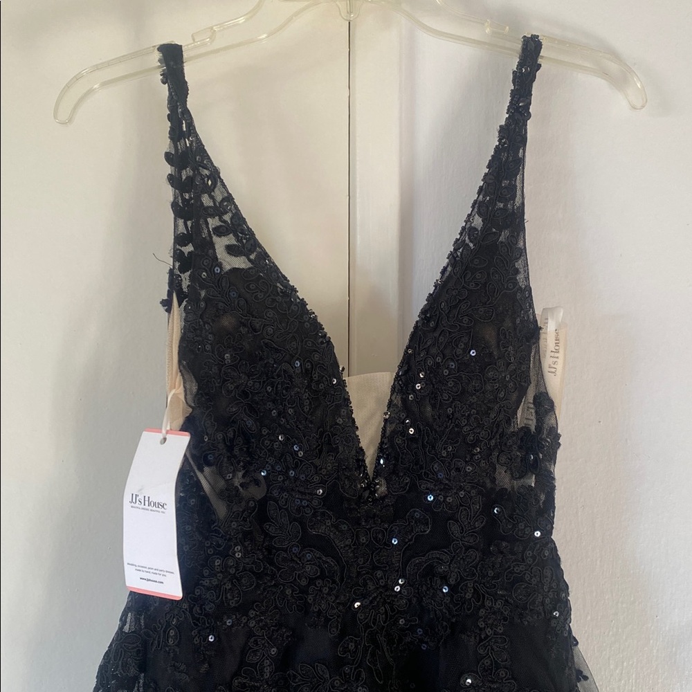 NWT BLACK SEQUIN LACE GOWN Size 4 BY JJS HOUSE - Picture 4 of 13